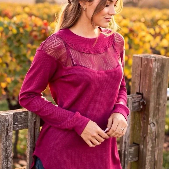 FREE PEOPLE Lace Yoke Top Burgundy Waffle Knit Mock Neck M Boho - Picture 4 of 10